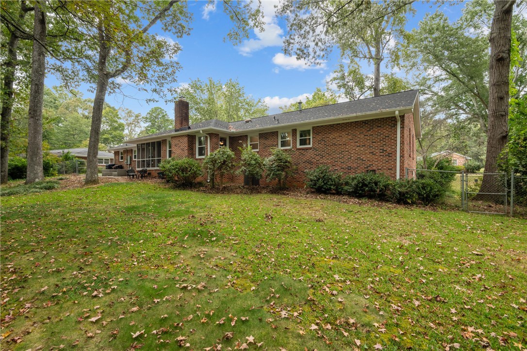 Anderson, South Carolina 29621, United States, 3 Bedrooms Bedrooms, ,2 BathroomsBathrooms,Residential,Pending,217914