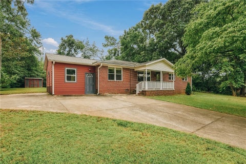 Photo of 106 Brookwood Drive, Seneca, SC 29678 (MLS # 20306176)