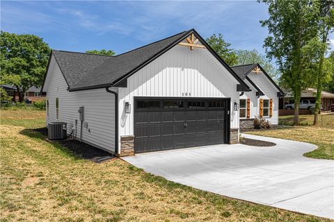 Photo of 105 Leon Drive, Anderson, SC 29621 (MLS # 20300001)