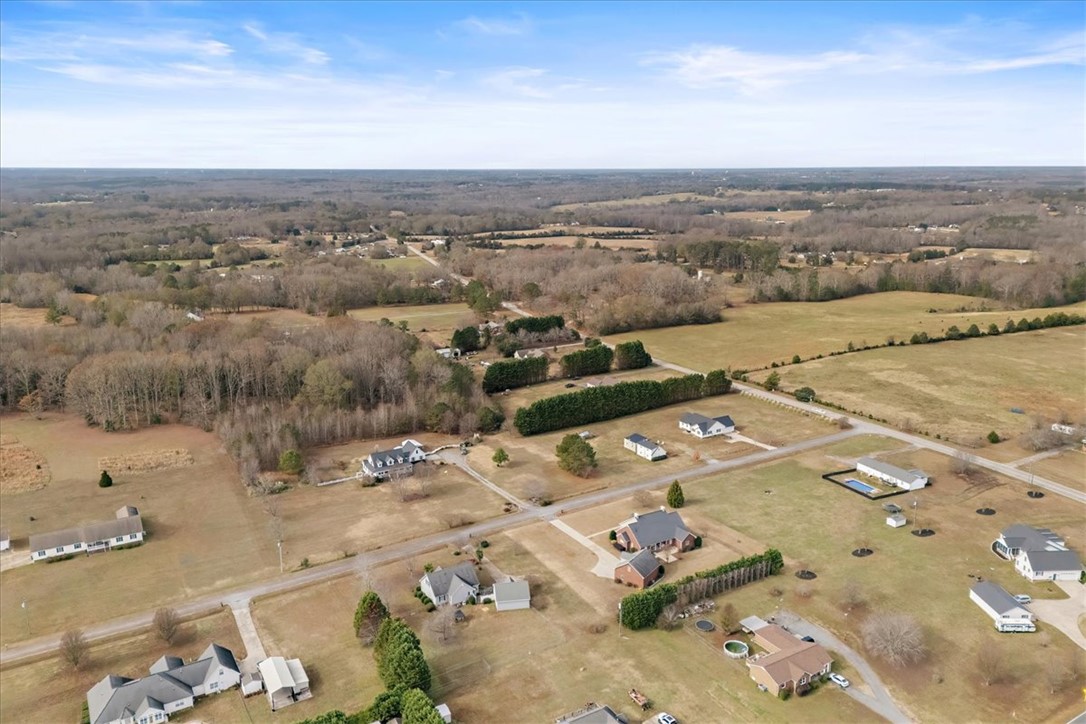 Belton, South Carolina 29627, United States, 4 Bedrooms Bedrooms, ,2 BathroomsBathrooms,Residential,Active,250230