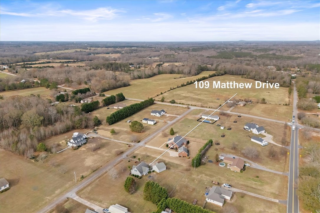 Belton, South Carolina 29627, United States, 4 Bedrooms Bedrooms, ,2 BathroomsBathrooms,Residential,Active,250230