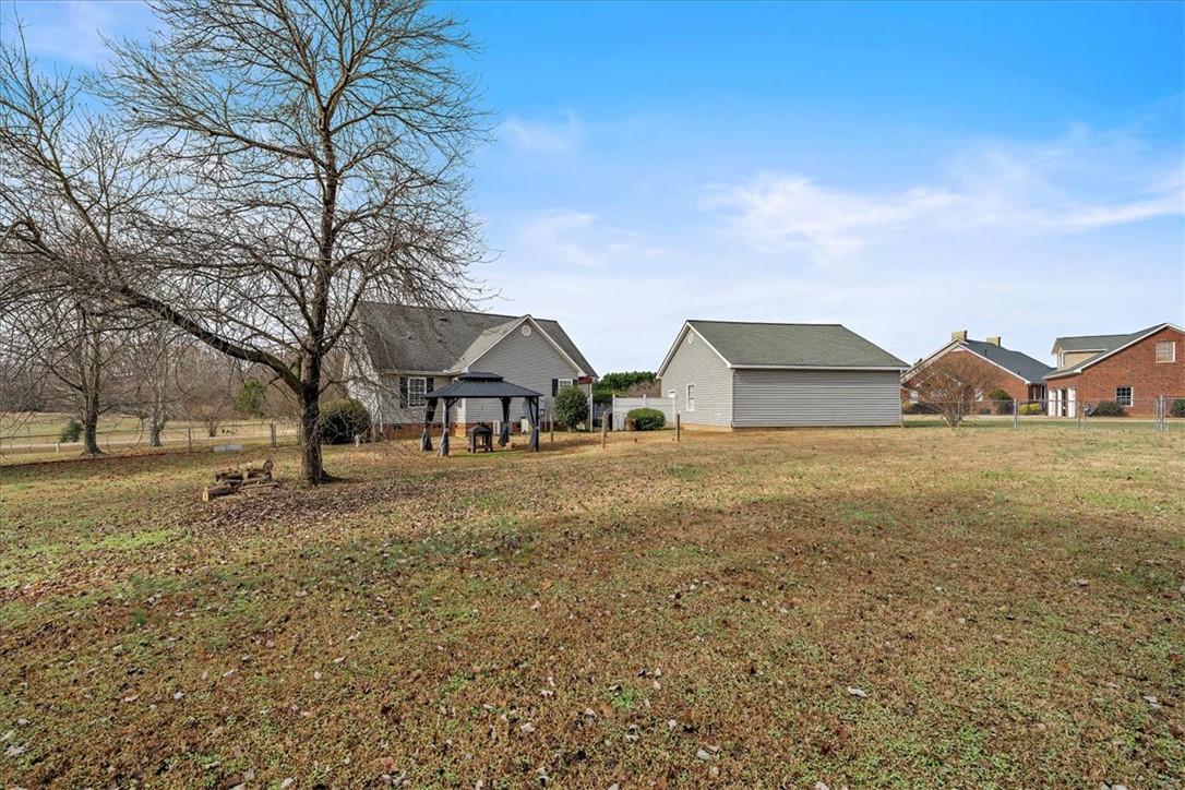 Belton, South Carolina 29627, United States, 4 Bedrooms Bedrooms, ,2 BathroomsBathrooms,Residential,Active,250230