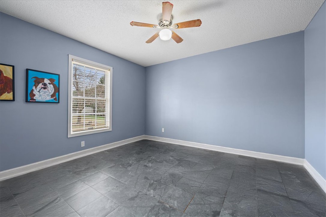 Belton, South Carolina 29627, United States, 4 Bedrooms Bedrooms, ,2 BathroomsBathrooms,Residential,Active,250230