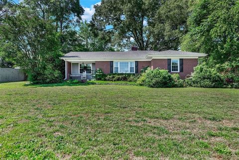 Photo of 2700 Bellview Road, Anderson, SC 29621 (MLS # 20301750)