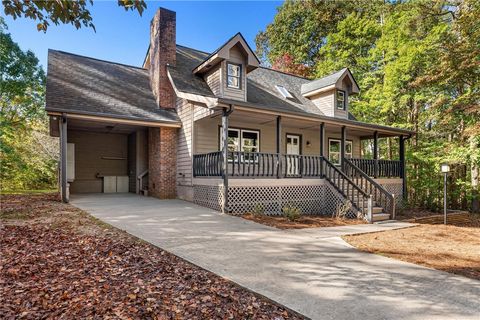 Photo of 301 North Hogan Drive, Westminster, SC 29693 (MLS # 20293627)