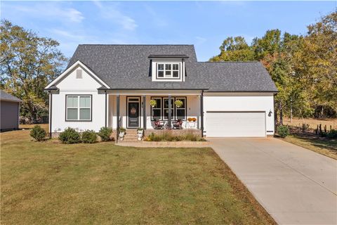Photo of 3 Sunset Court, Williamston, SC 29697 (MLS # 20294367)