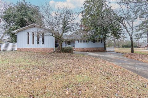 Photo of 1603 Dunn Road, Anderson, SC 29625 (MLS # 20295203)