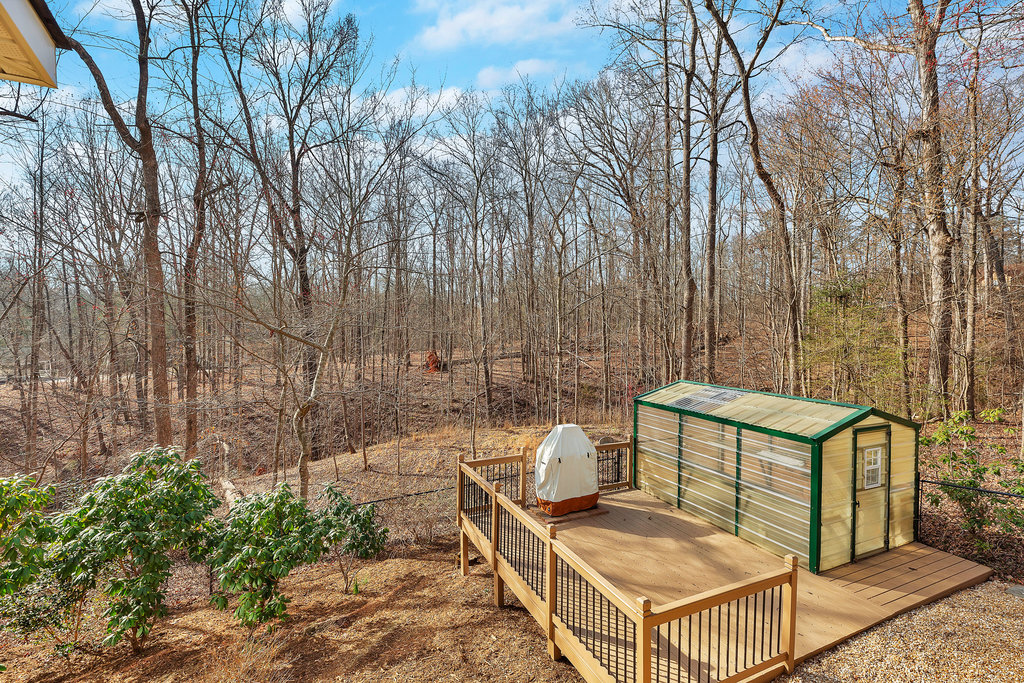 390 Lake Place Drive, Lavonia, Georgia image 5