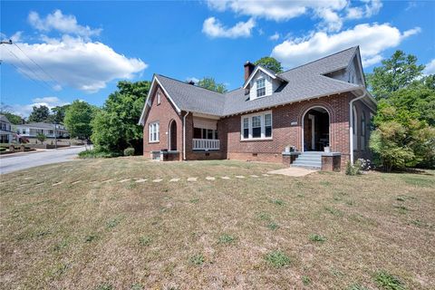 Multifamily For Sale - 724 W Whitner Street #A, B, + 102 COCHRAN BLOCK<br/> Anderson, SC 29624