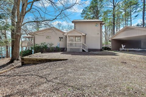 Photo of 738 Seminole Point Road, Fair Play, SC 29643 (MLS # 20298920)
