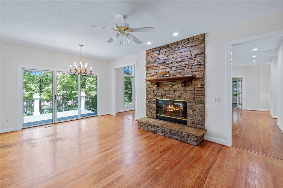 118 Pinnacle Pointe Drive, Seneca, South Carolina image 18