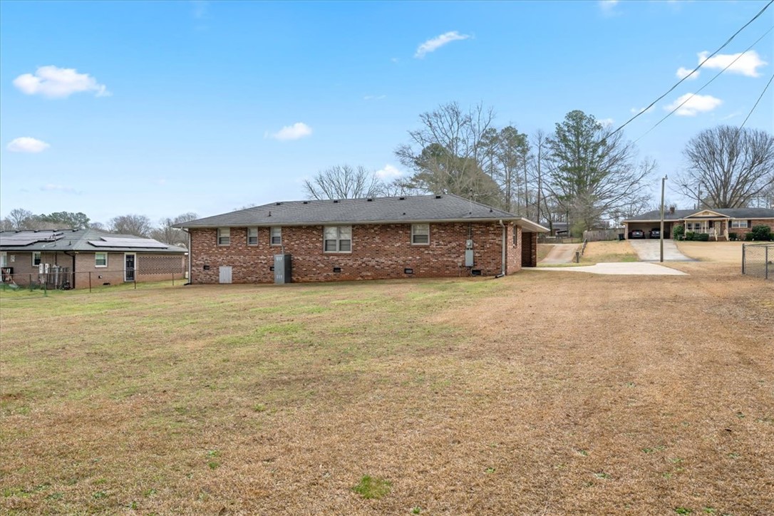 Anderson, South Carolina 29621, United States, 3 Bedrooms Bedrooms, ,2 BathroomsBathrooms,Residential,Pending,85031