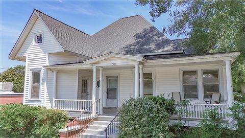 Photo of 206 W North 1st Street, Seneca, SC 29678 (MLS # 20295043)
