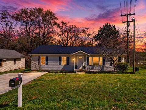 Photo of 112 Newry Road, Seneca, SC 29672 (MLS # 20304235)