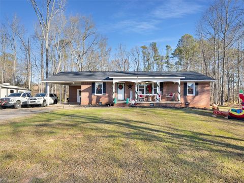 Photo of 403 Pine Forest Drive, Belton, SC 29627 (MLS # 20295503)