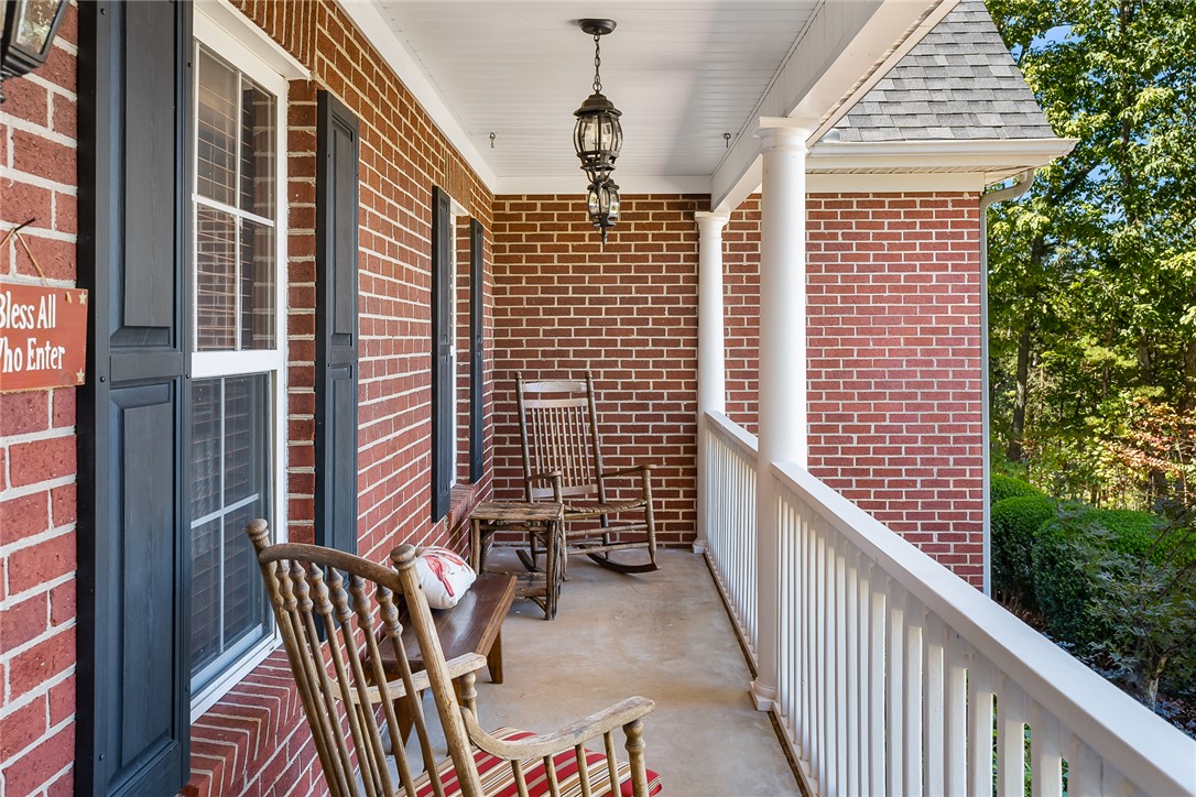 Easley, South Carolina 29640, United States, 4 Bedrooms Bedrooms, ,3 BathroomsBathrooms,Residential,Pending,233133