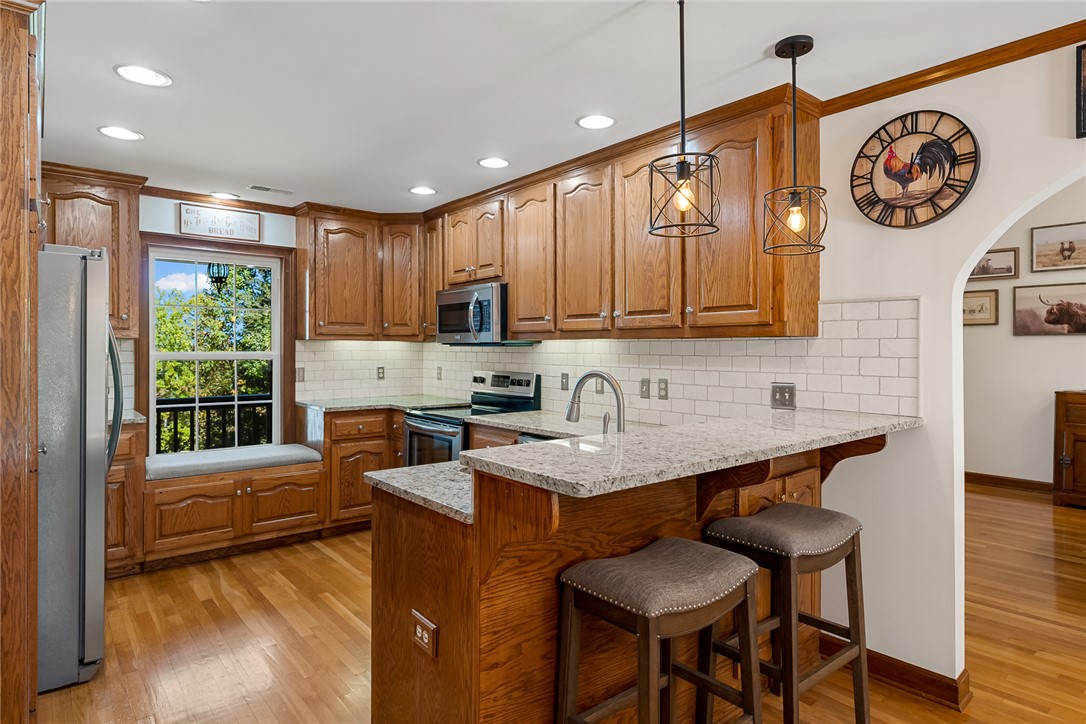 Easley, South Carolina 29640, United States, 4 Bedrooms Bedrooms, ,3 BathroomsBathrooms,Residential,Pending,233133