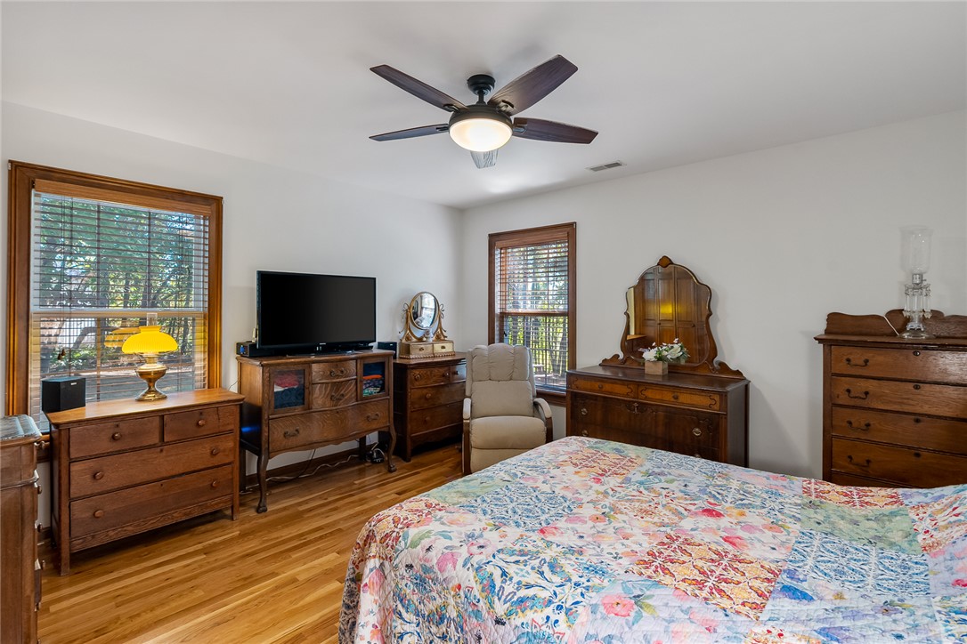 Easley, South Carolina 29640, United States, 4 Bedrooms Bedrooms, ,3 BathroomsBathrooms,Residential,Pending,233133