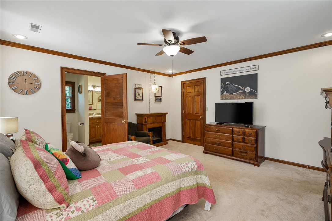 Easley, South Carolina 29640, United States, 4 Bedrooms Bedrooms, ,3 BathroomsBathrooms,Residential,Pending,233133