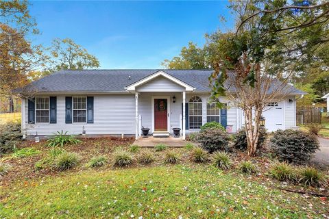 Photo of 107 Teal Drive, Easley, SC 29642 (MLS # 20294055) Photo of 107 Teal Drive, Easley, SC 29642 (MLS # 20294055)