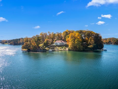 Homes For Sale - 516 Hillandale Road<br/> Seneca, SC 29672