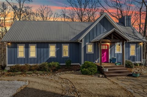 Photo of 204 Serenity Drive, Pickens, SC 29671 (MLS # 20297718)