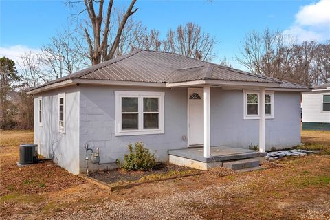 Photo of 20 Sanders Street, Honea Path, SC 29654 (MLS # 20296870)