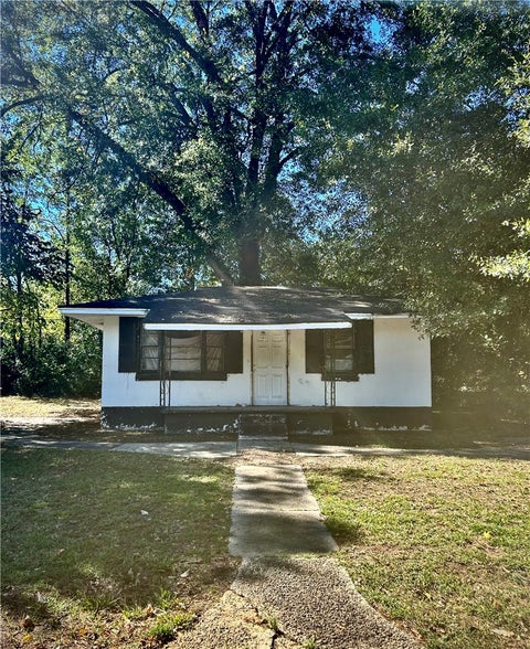 Photo of 74 Spring Street, Lavonia, GA 30553 (MLS # 20308447)