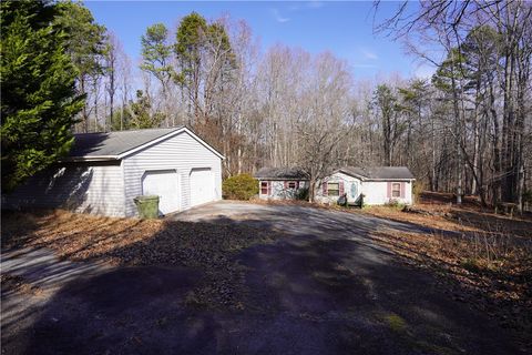 Apartment For Sale - 445 Brandy Lane<br/> Pickens, SC 29671