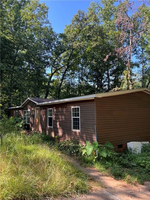 Mobile Home For Sale - 405 Malton Cove Court<br/> Westminster, SC 29693
