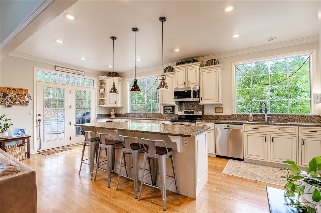 108 Emerald Pointe Drive, Seneca, South Carolina image 13