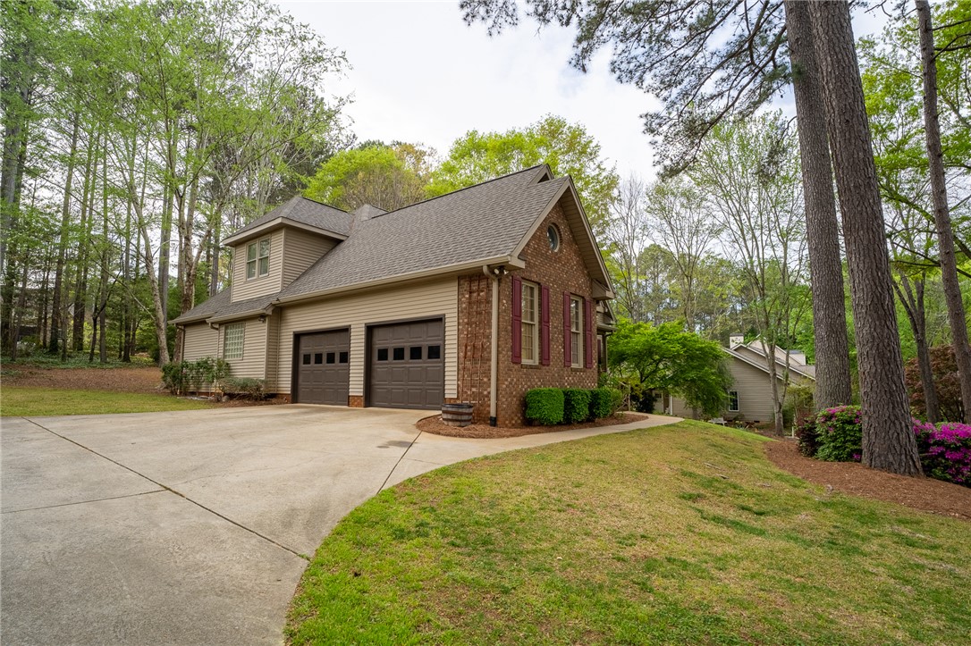 108 Emerald Pointe Drive, Seneca, South Carolina image 5