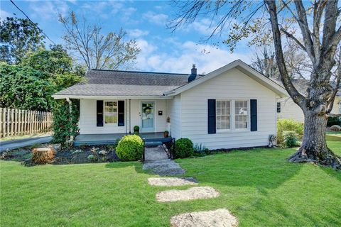 Photo of 108 Elsie Avenue, Greenville, SC 29605 (MLS # 20298898)