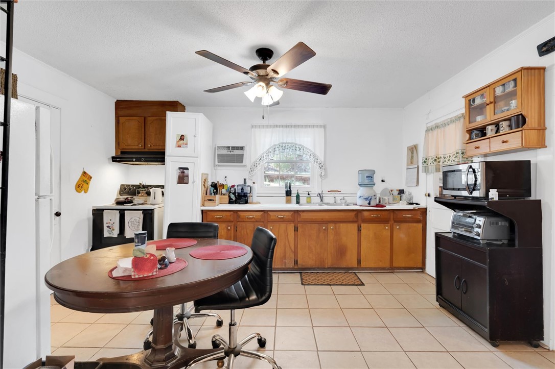 506 Woodall Mountain Road, Pickens, South Carolina image 13