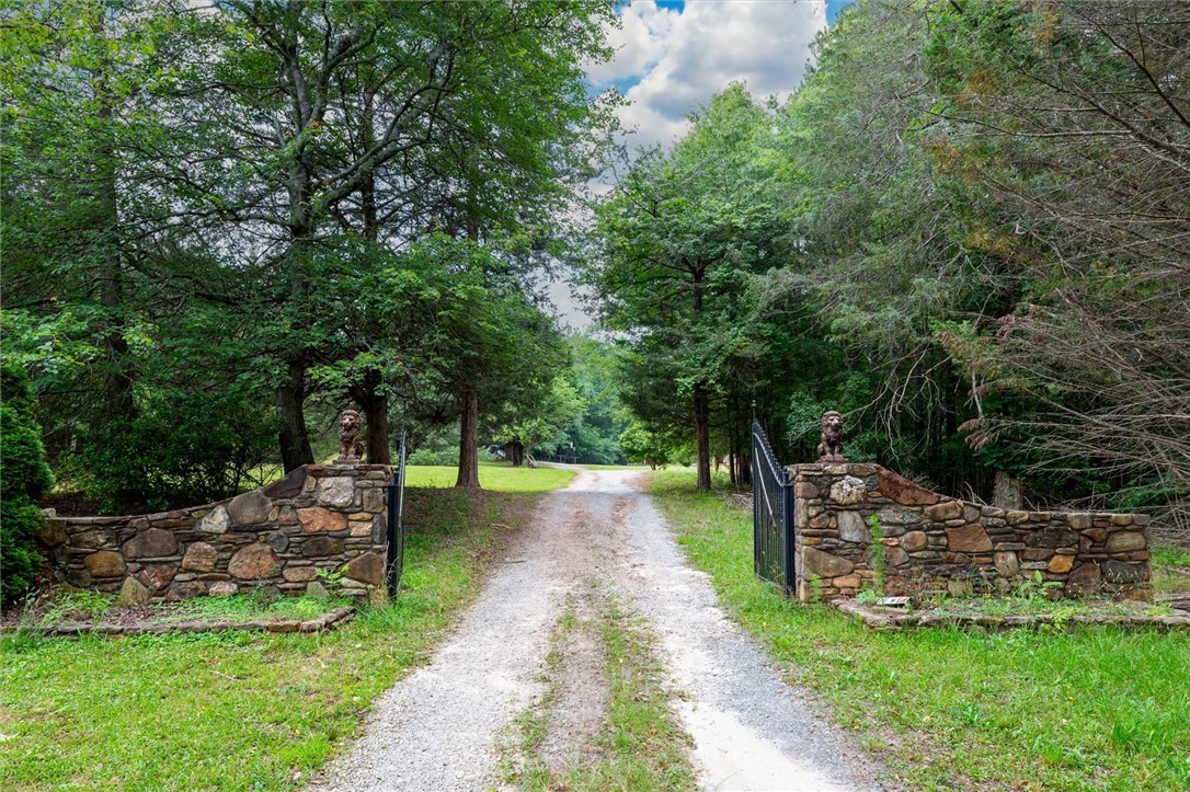 169 Homestead Road, Pickens, South Carolina image 4