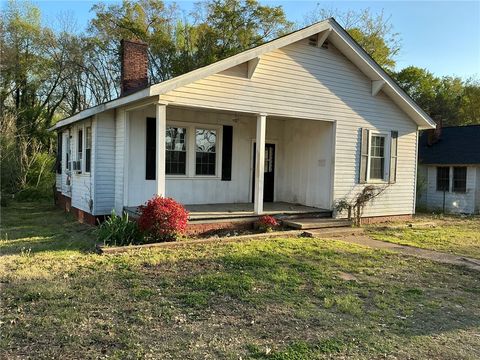 Photo of 14 Ames Street Street, Seneca, SC 29678 (MLS # 20299336)