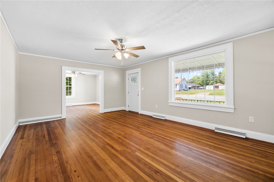 202 E Green Street, Iva, South Carolina image 8