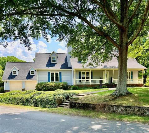 Photo of 901 Tripp Street, Williamston, SC 29697 (MLS # 20301540)