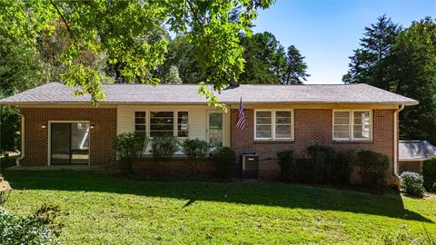 Photo of 105 Midway Drive, Westminster, SC 29693 (MLS # 20293821)