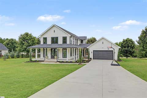 Photo of 811 Beeks Road, Belton, SC 29627 (MLS # 20304344)