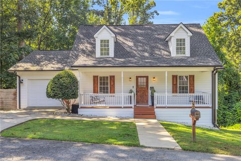 Photo of 12010 W Camelia Lane, Seneca, SC 29678 (MLS # 20293918)