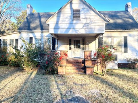 Photo of 3075 Sycamore Road, Other, GA 30577 (MLS # 20295112)