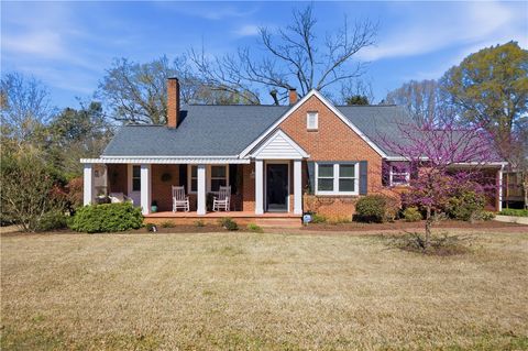 Photo of 310 Retreat Street, Westminster, SC 29693 (MLS # 20298888)