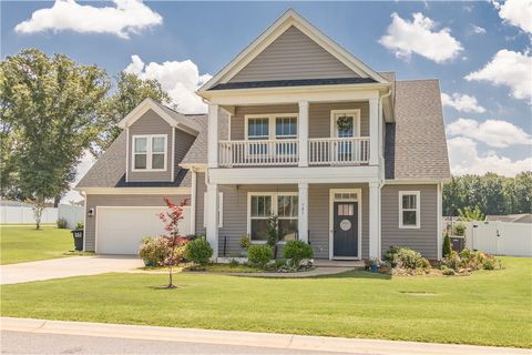 Photo of 701 Oak Hill Lane, Belton, SC 29627 (MLS # 20303749)
