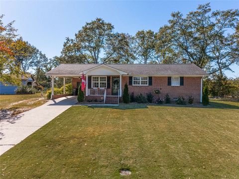 Photo of 7 Hastings Road, Taylors, SC 29687 (MLS # 20294007)
