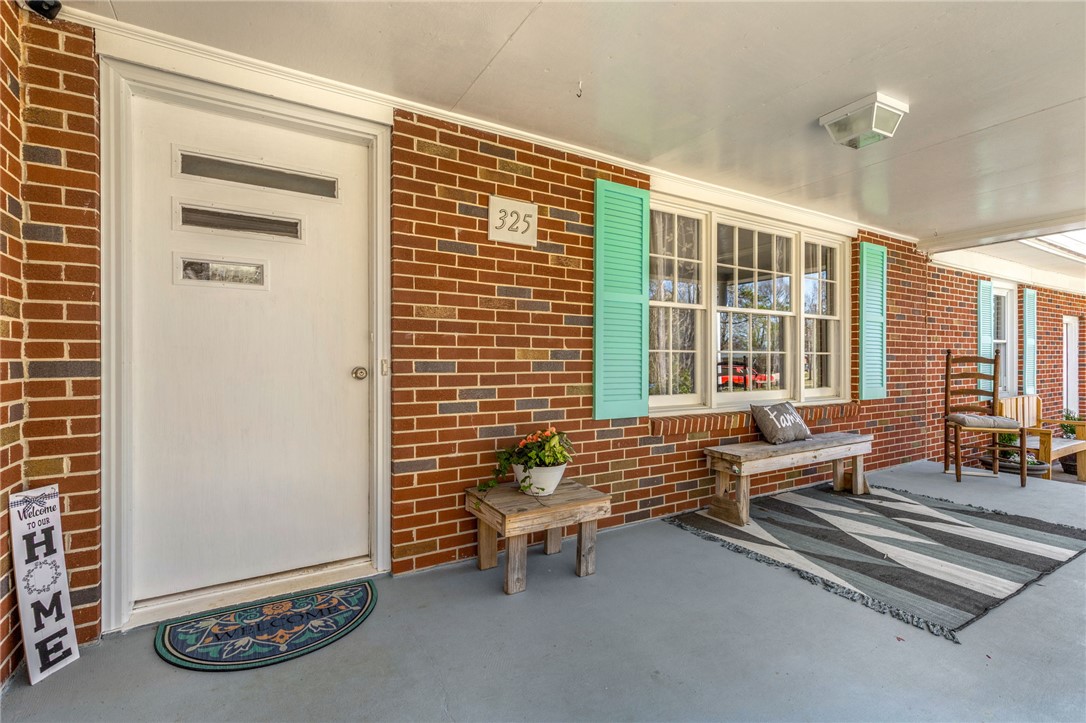 325 Pine Top Drive, Belton, South Carolina image 3