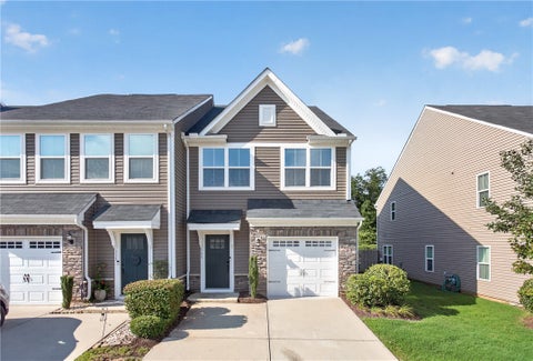 Photo of 115 Roundtree Drive, Simpsonville, SC 29681 (MLS # 20304439)