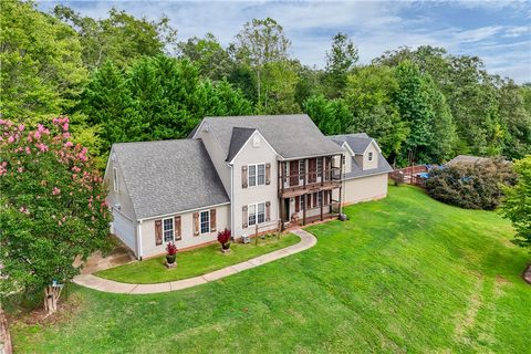 Homes For Sale - 331 Griggs Road<br/> Six Mile, SC 29682