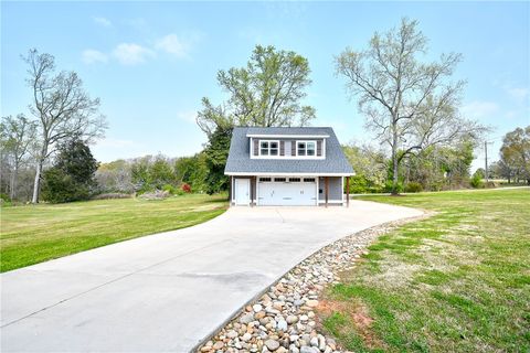 Photo of 606 Lamar Mitchell Road, Belton, SC 29627 (MLS # 20299274)
