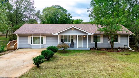 Photo of 1209 Centerville Road, Anderson, SC 29625 (MLS # 20296809)